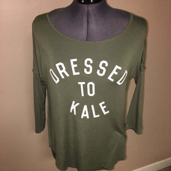 Dressed to Kale graphic T-shirt size xsmall - Picture 1 of 6